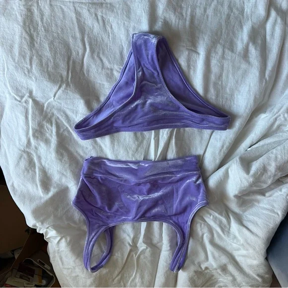 triangl swimwear Elle purple velvet bikini set size M - Picture 6 of 7